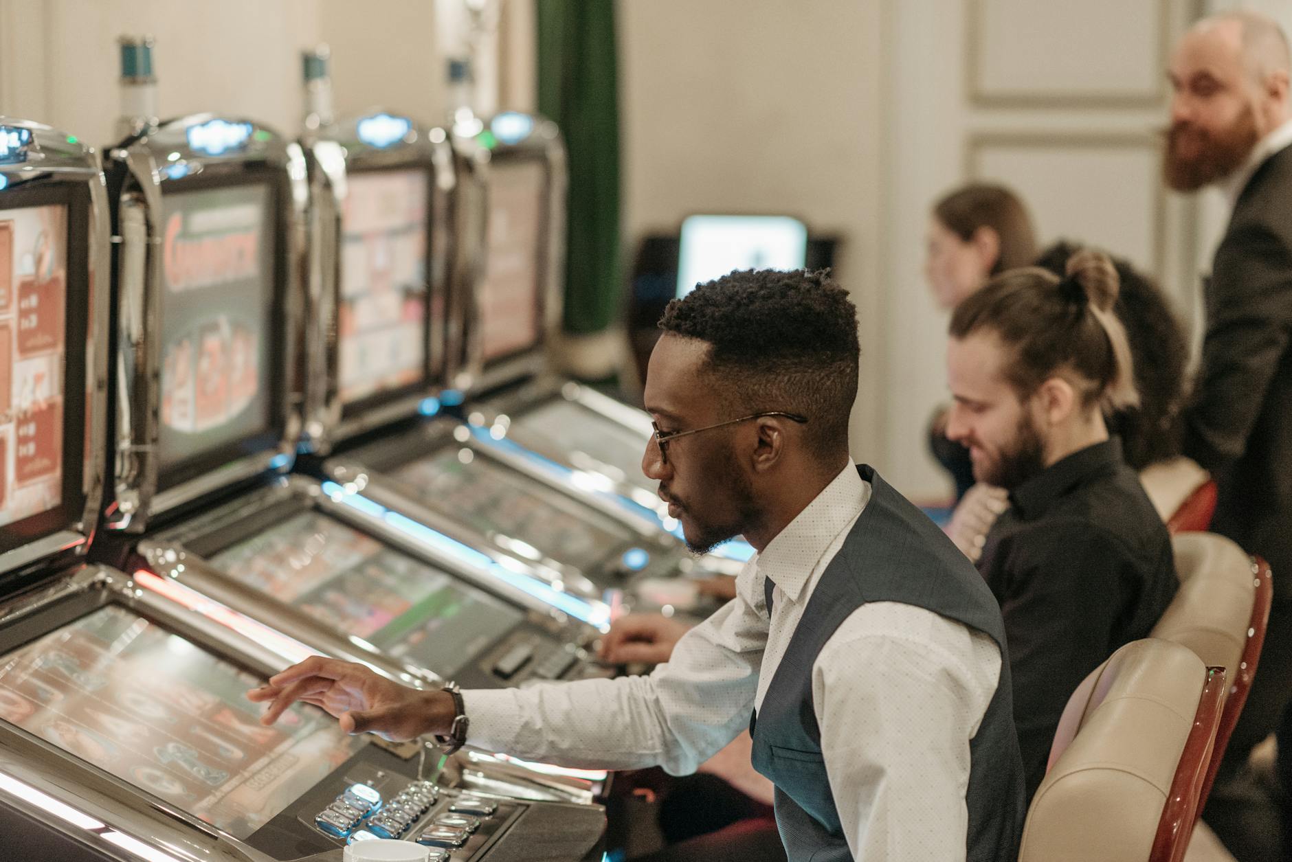 7 Essential Tips for Mastering Online Slot Games